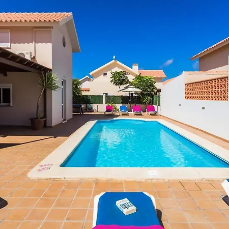 וילה Michelle By *